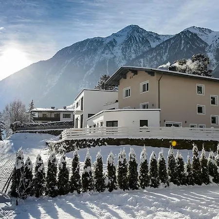 Guest house Landhaus Ambachhof Oetz